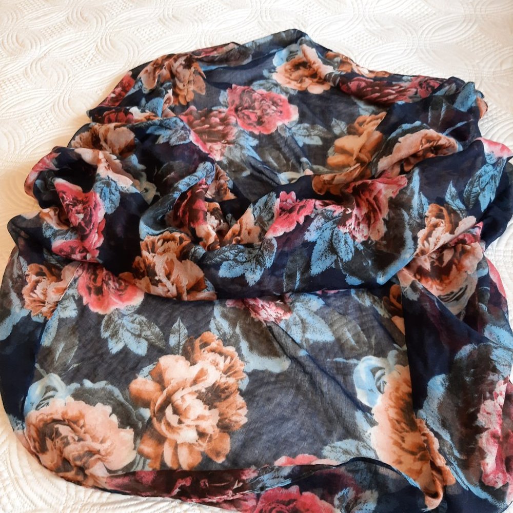 Floral Inifinity Scarf. Multi coloured. - Picture 7 of 14